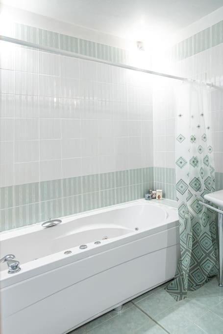 Very Spacious & Modern 3Bed Near Airport & Centre Sofia Exterior photo